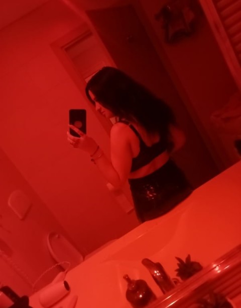 Public 24 Matrimoniale – Escorte Naomi